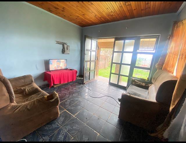 4 BEDROOM HOUSE FOR SALE IN KWAMASHU